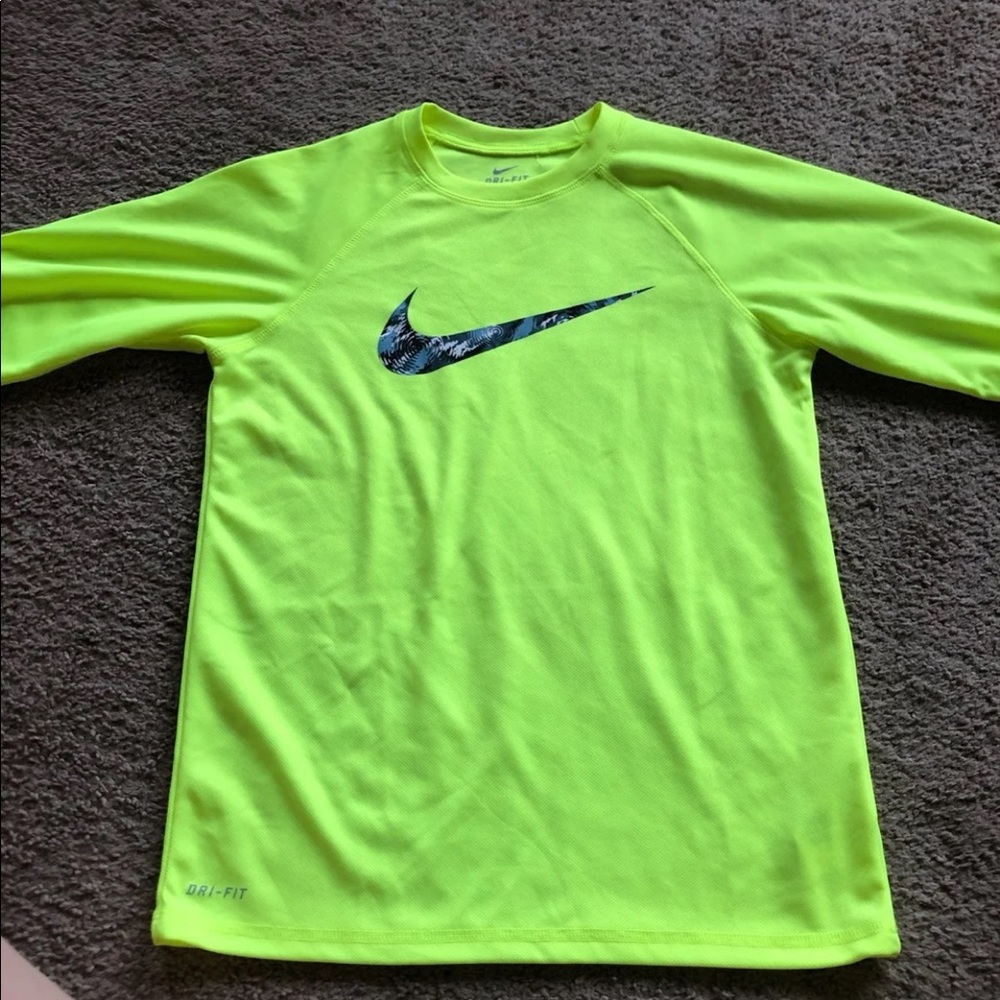 5/$10 SALE! Nike boys top